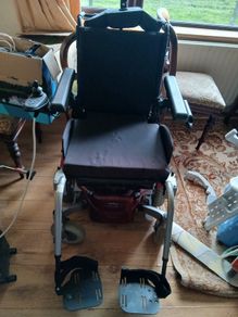Electric wheelchair