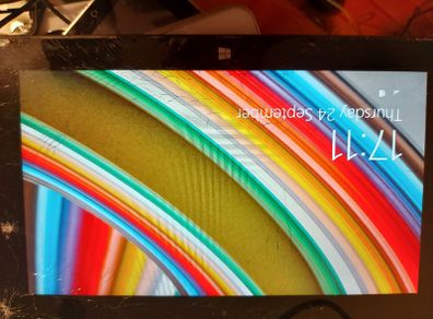 Microsoft Surfacr Windows RT 8.1, NVIDIA TEGRA 3 Quad Core CPU, 1.3GHz, 2GB Ram, 32 bit system,