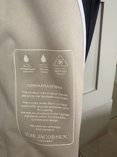 Danish brand renowned for its rainwear Ilse Jacobsen  French navy coloured rain coat BRAND NEW