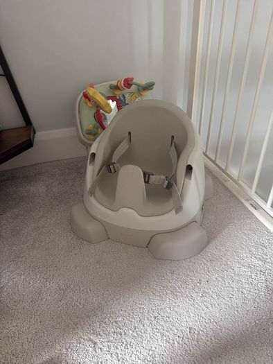 Bug 3-in-1 Floor & Booster Seat with Activity Tray - Pebble Grey