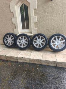 Chrysler 18" alloy wheels