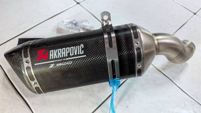 Kawasaki Z900 Akrapovic can