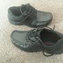 Boys black shoes size 1 Image 2