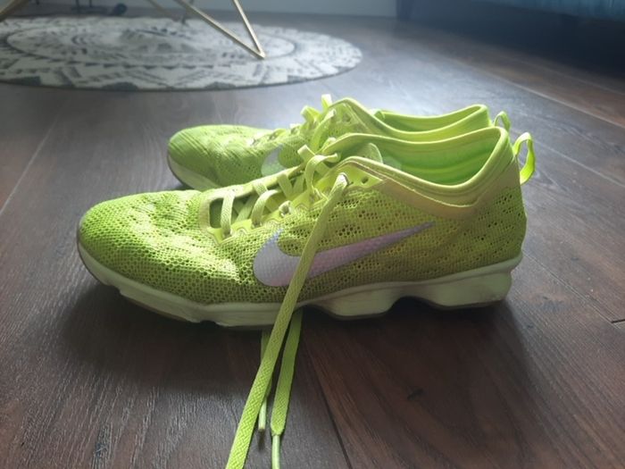 Nike shoes size 6UK yellow