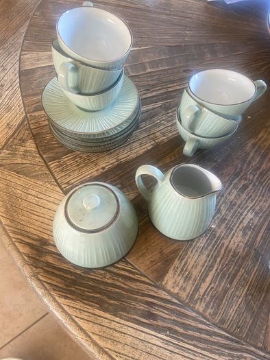 carolyn donnelly tea set