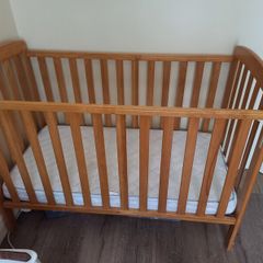 Cot and travel cot