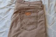 Wrangler texas stretch cotton jeans Size 38/32 zip fly Sand In good condition