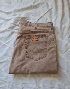 Wrangler texas stretch cotton jeans Size 38/32 zip fly Sand In good condition