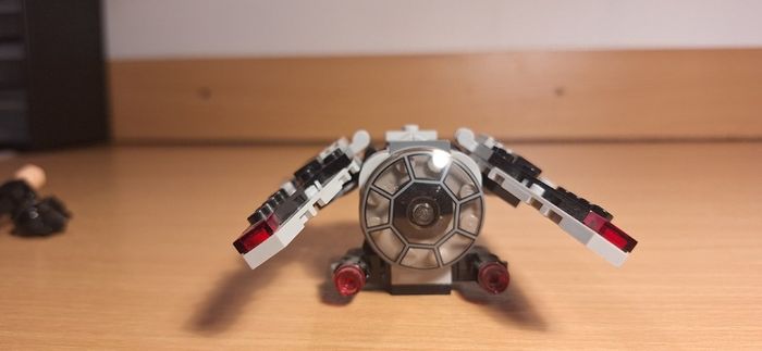 LEGO Star Wars 75161 TIE Striker Microfighter