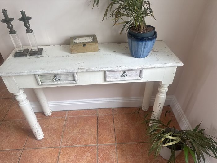 Console table