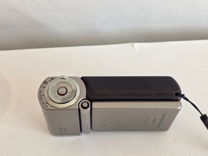 SONY HDR-TG1 Digital Hi-Vision Handycam Camcorder
