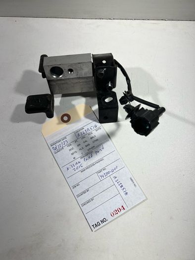 NISSAN Leaf Tekna Mk1 24kwh 2016 Air Con Valve 443310-1201 A3l3b51g