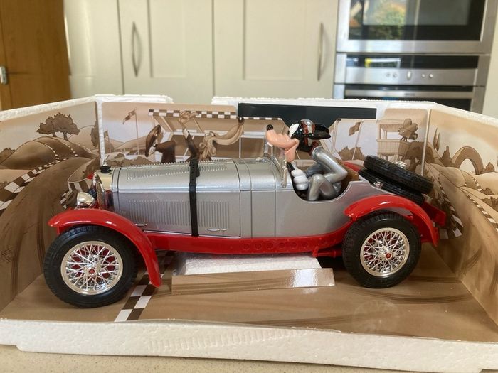 Goofy Disney Mercedes 1/18 Burago