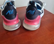 Nike air 270s runners