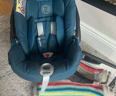 Cybex Cloud z+ with swivel base &. Mirror