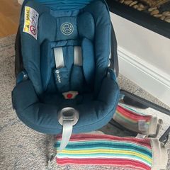 Cybex Cloud z+ with swivel base &. Mirror