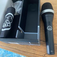 Akg D5 microphone