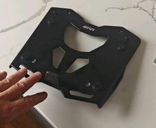 R1300gs wunderlich toolbox and Givi plate (vario)