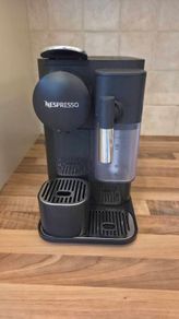 Nespresso De'Longhi Lattissima One coffee machine