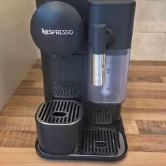 Nespresso De'Longhi Lattissima One coffee machine