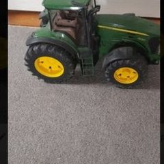 John Deere toy tractor