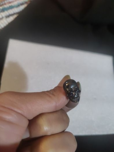 skull stud