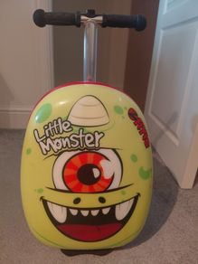 Kids Flyte Scooter suitcase