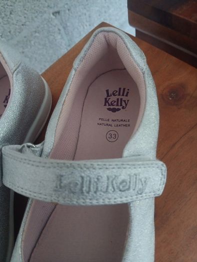 children's shoes