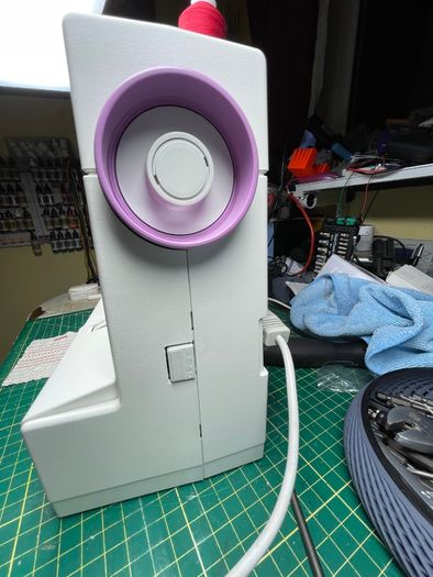 PFAFF Stretch & Jeans Sewing Machine - Just Serviced - Like new!