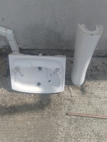 Sink, Toilet, Shower door