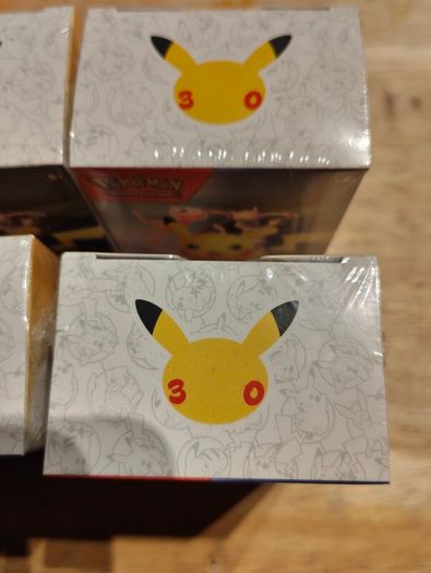 Pokemon Tcg 30th Anniversary Booster Bundle X4 English Sealed