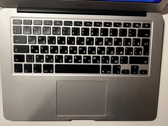 Macbook Air (13-inch, 2017) 8gb Ram / 121gb Ssd