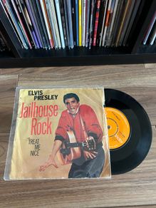 Elvis 7in Records
