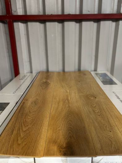 New 8mm laminated Flooring