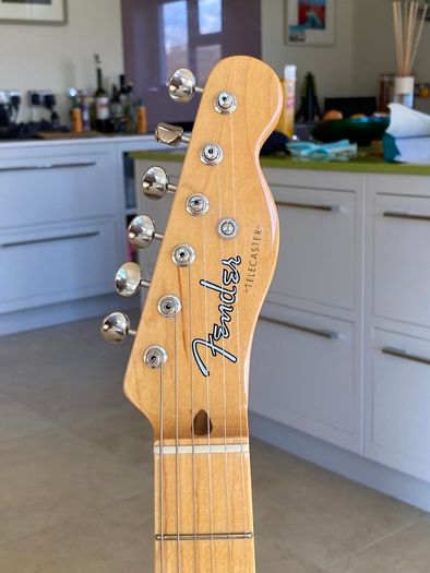 Fender 52 Telecaster American Vintage Reissue Limited Edition FSR. Albert Lee signature on back of headstock.