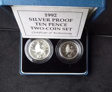 1992 Royal Mint Silver Proof 10p Two-Coin Set ( Complete with COA and Box )