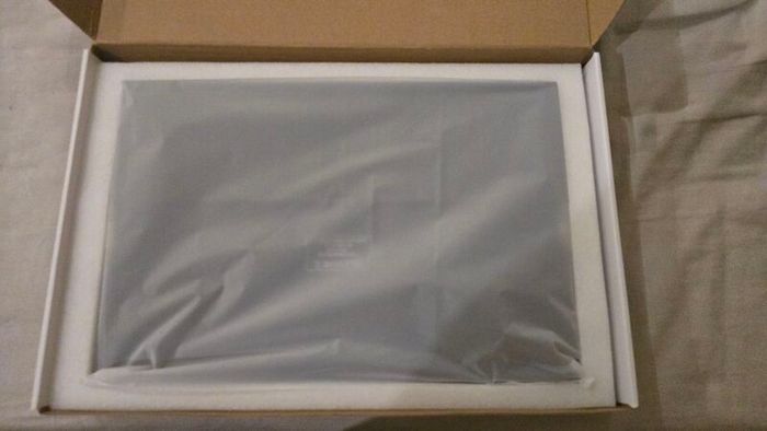 15.6" Portable Monitor Full HD 1080p - Like New with Box