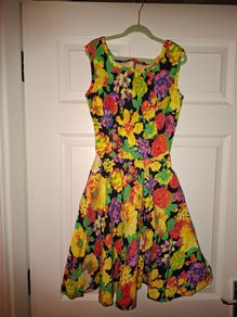 Brand NEW stunning River Island flowery dress, size S