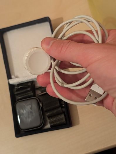 Apple Watch Series 4, 44mm, black