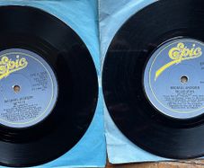 2 Michael Jackson Irish release singles beat it and billie Jean in vg+ condition