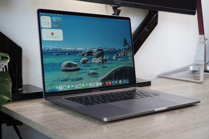 MacBook Pro 16" 2019  32GB | 1TB | i7-9750H | Radeon Pro 5300M 4GB