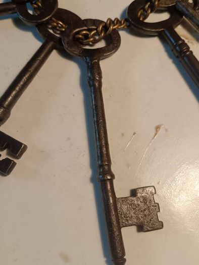 18 Georgian and Victorian Keys