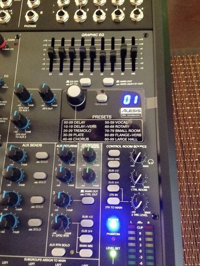 Alto Professional Live 1604, flight cased.