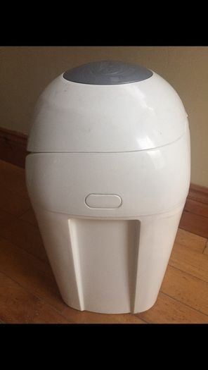 Sangenic nappy bin
