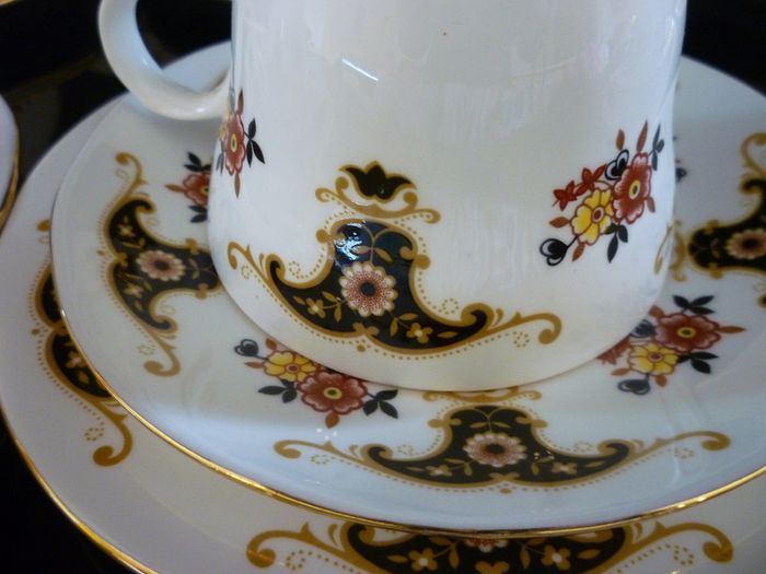 Crown Trent Fine bone China Staffordshire England tea coffee set. Complete 21 piece set