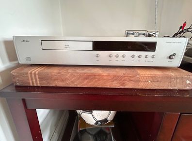 Arcam CD72 CD Player
