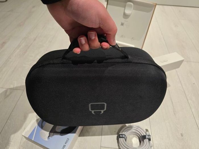VR Meta Quest 3 512GB - New Condition, Comes with Case + Head strap + Accessories