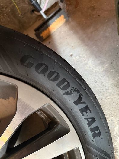 Brand new 19inch alloys with wheels (From Audi Q6)