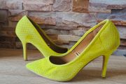 Yellow  Suede High Heels, size 6