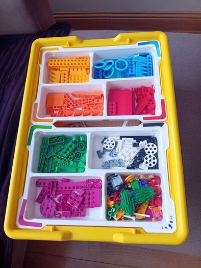 Spike Education essential lego